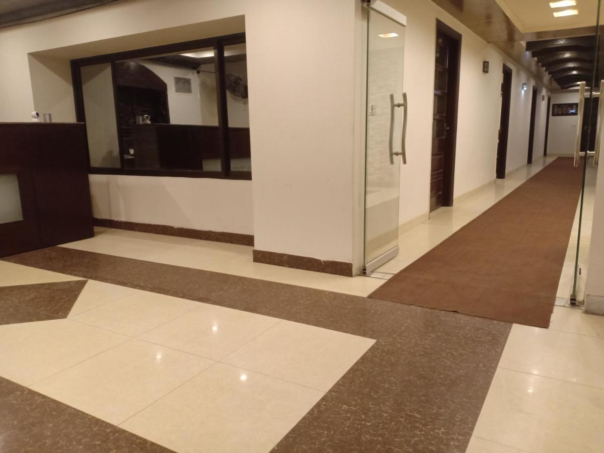 Hotel New Madina Faisalabad Luaran gambar